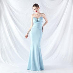 Elegant Sweetheart Satin Beading Formal Dress