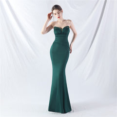 Elegant Sweetheart Satin Beading Formal Dress