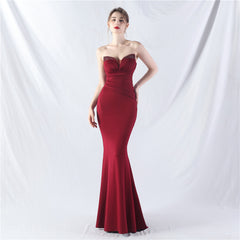 Elegant Sweetheart Satin Beading Formal Dress