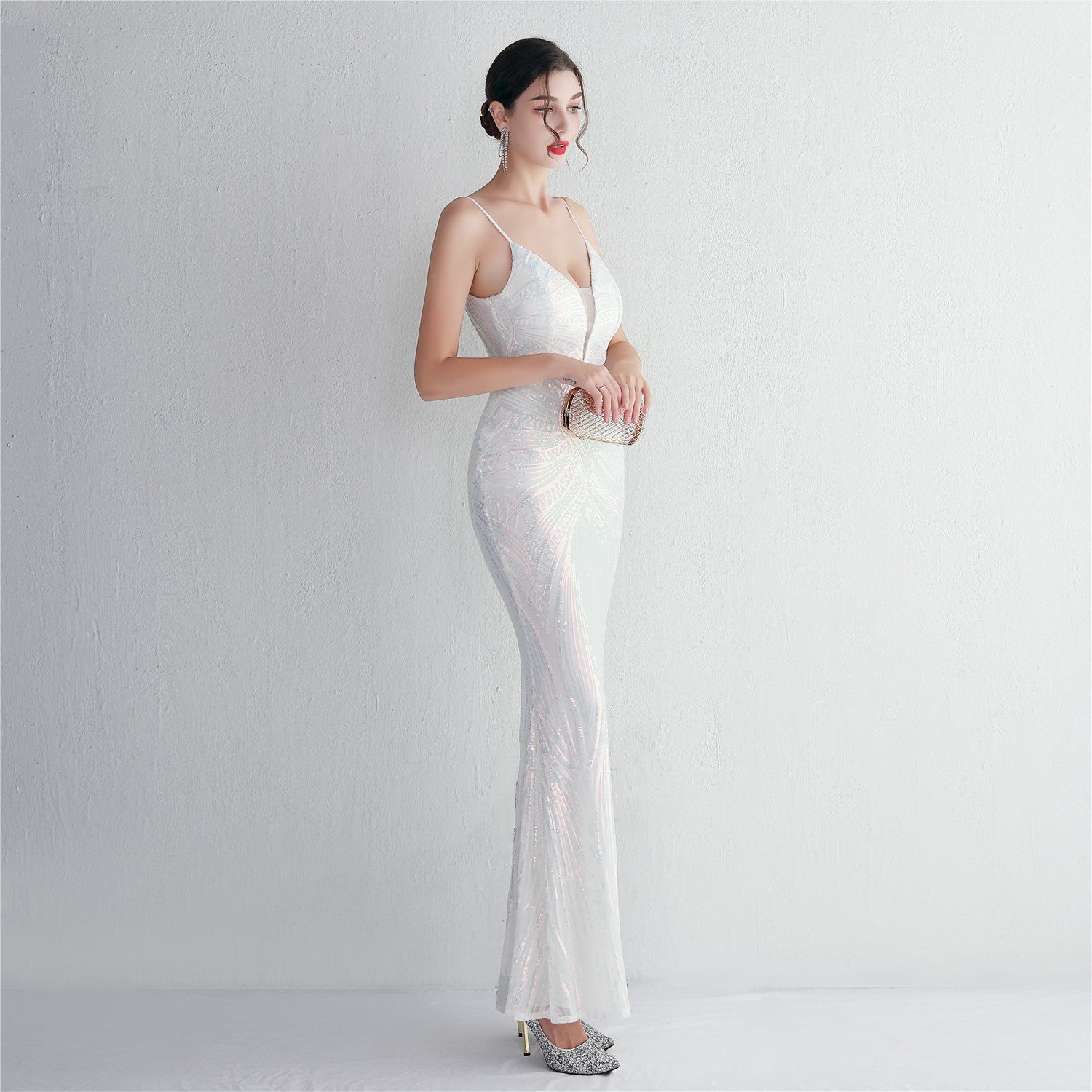 REVCHIC LUXE Elegant V-Neck Floral Sequin Sleeveless Formal Gown