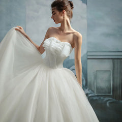 Luxury Exquisite Strapless String Organza Wedding Dress