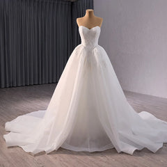 Elegant Women's Organza Strapless Princess Ball Gown Wedding Dress