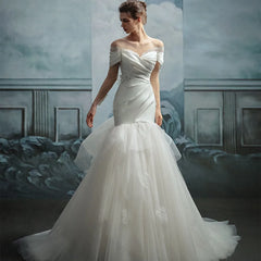 Exquisite Short-sleeved Texture Heavy High-end Wedding Dress