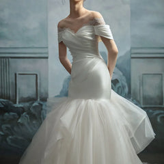 Exquisite Short-sleeved Texture Heavy High-end Wedding Dress