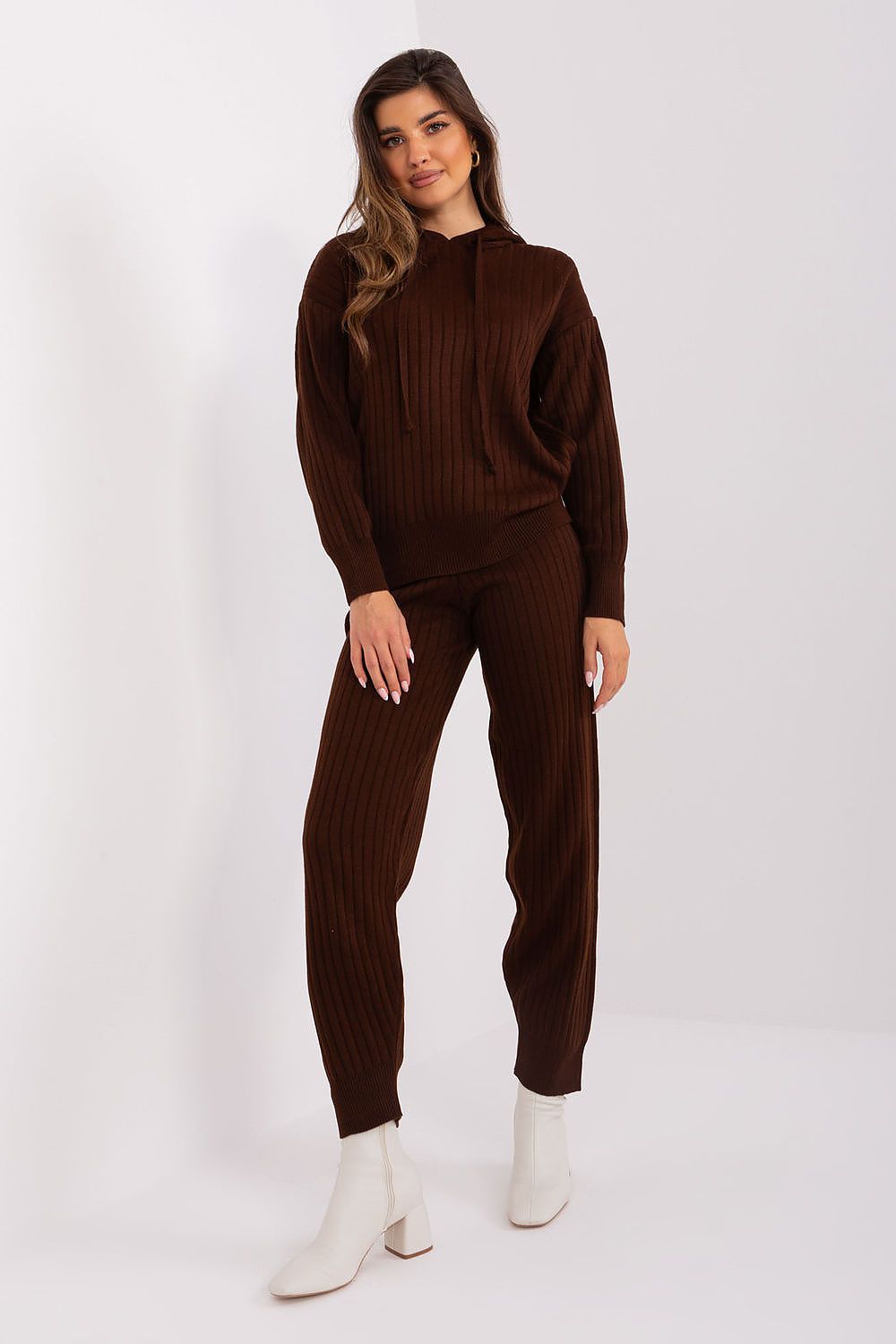 Long-sleeve hooded sweater and pants set