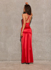 Open back fitted cut evening dress