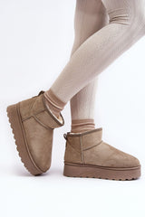 Stylish snow boots with ankle-high shaft