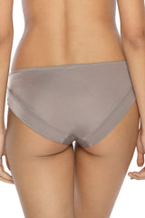 Cut with a mid-rise top grey panties