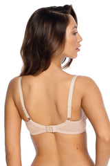 Soft bra of bralette cut type