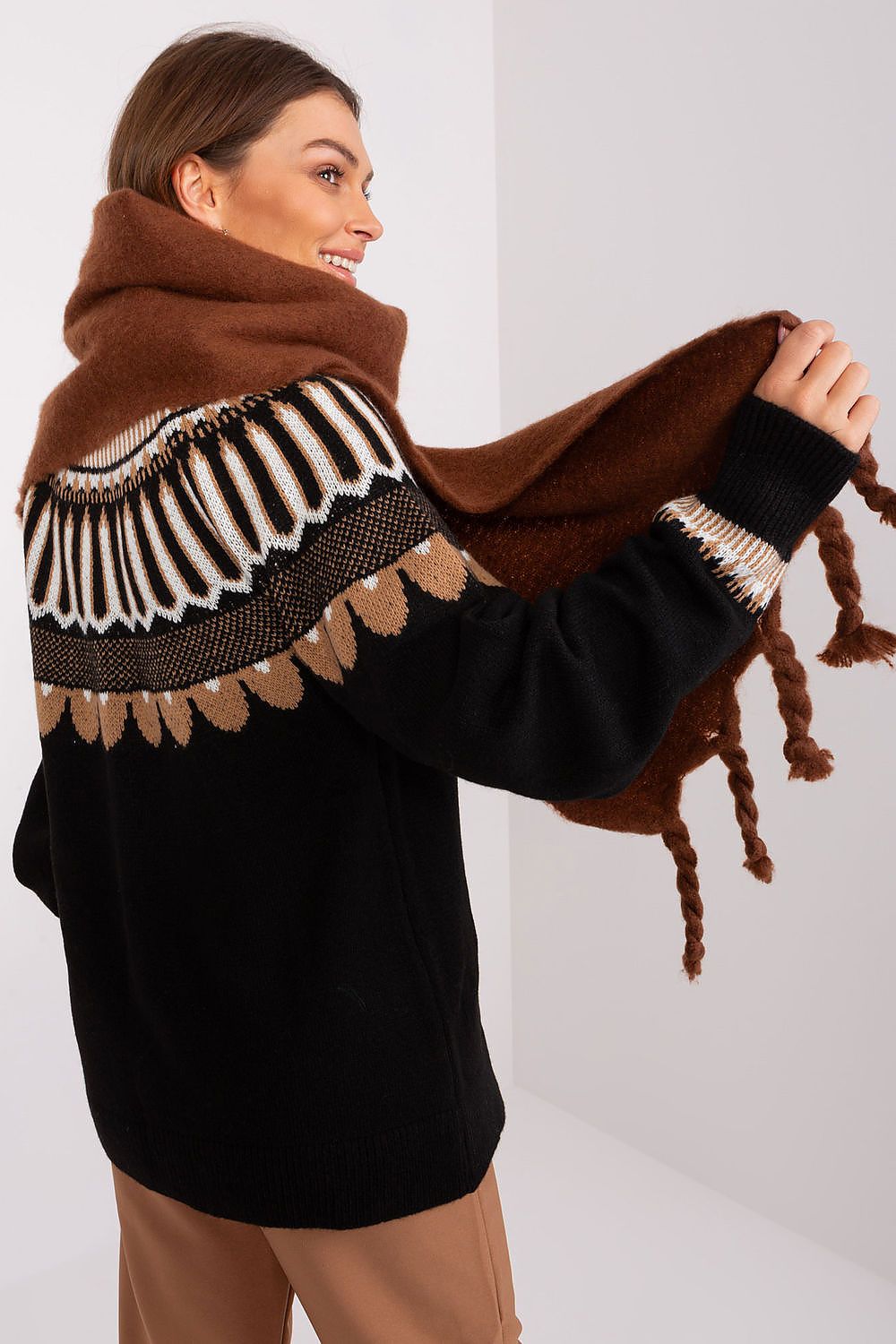  Shawl model 189885 AT 