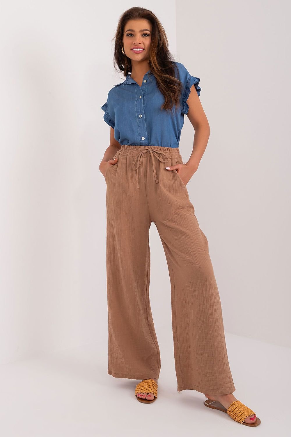 Women high rise straight leg pants