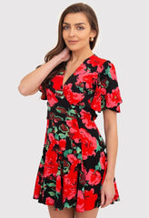 Red short sleeves draped daydress with floral print