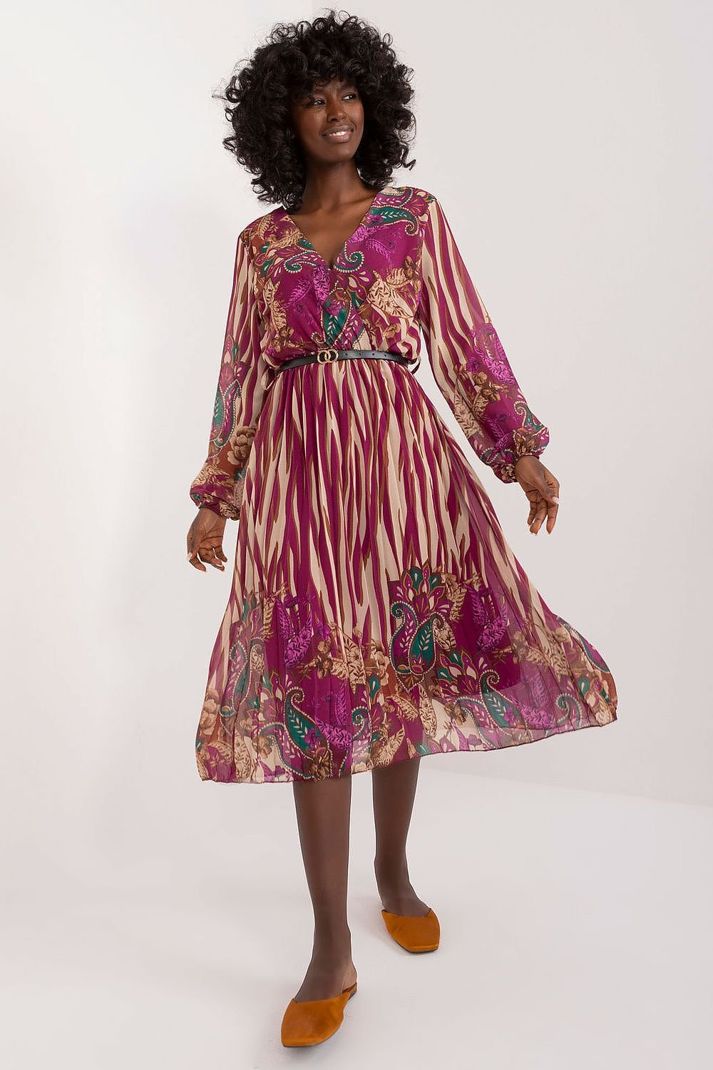 Flared cut colorful print long sleeve daydress