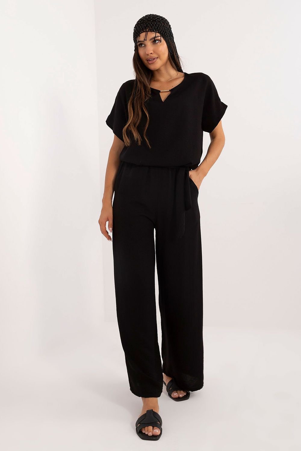 Casual set consisting of a blouse and pants