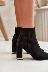 Pointed toe stable column heel boots