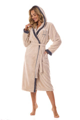 Loose comfortable cut with a hood bathrobe