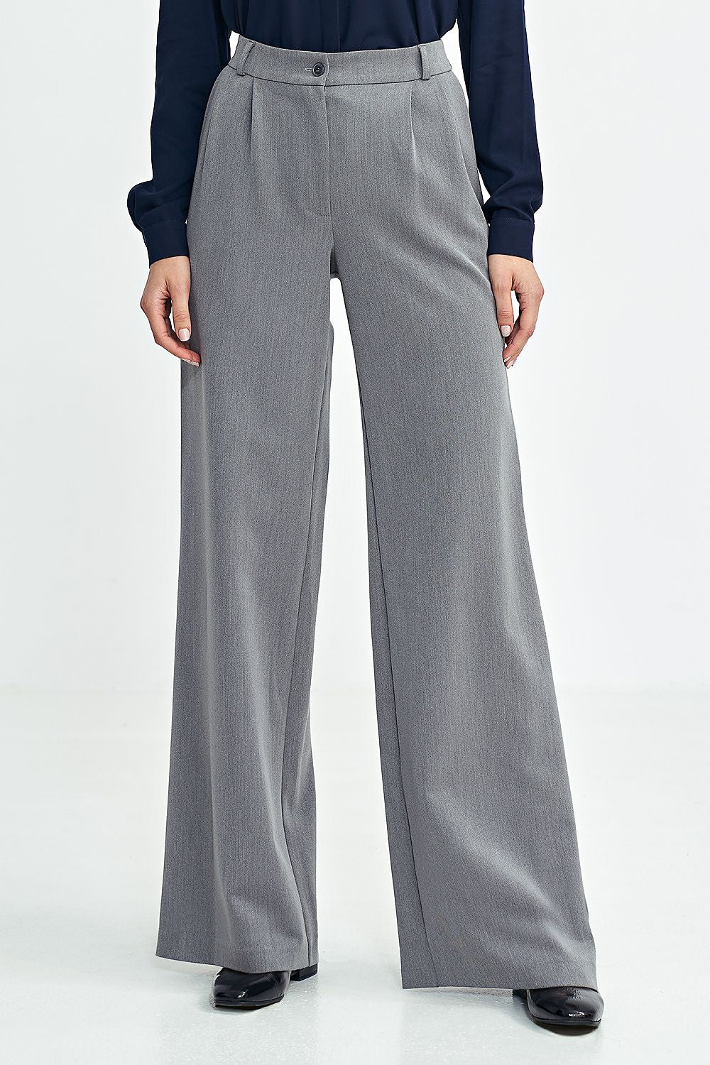 Women's relaxed fit pants