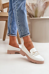 Classic flat heel mocassins