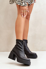 Leather ankle boots on column-shaped heel