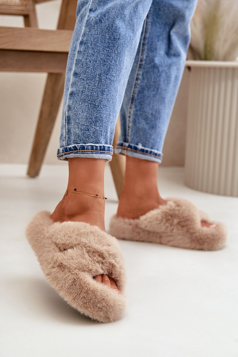 Women's slippers with a thick sole