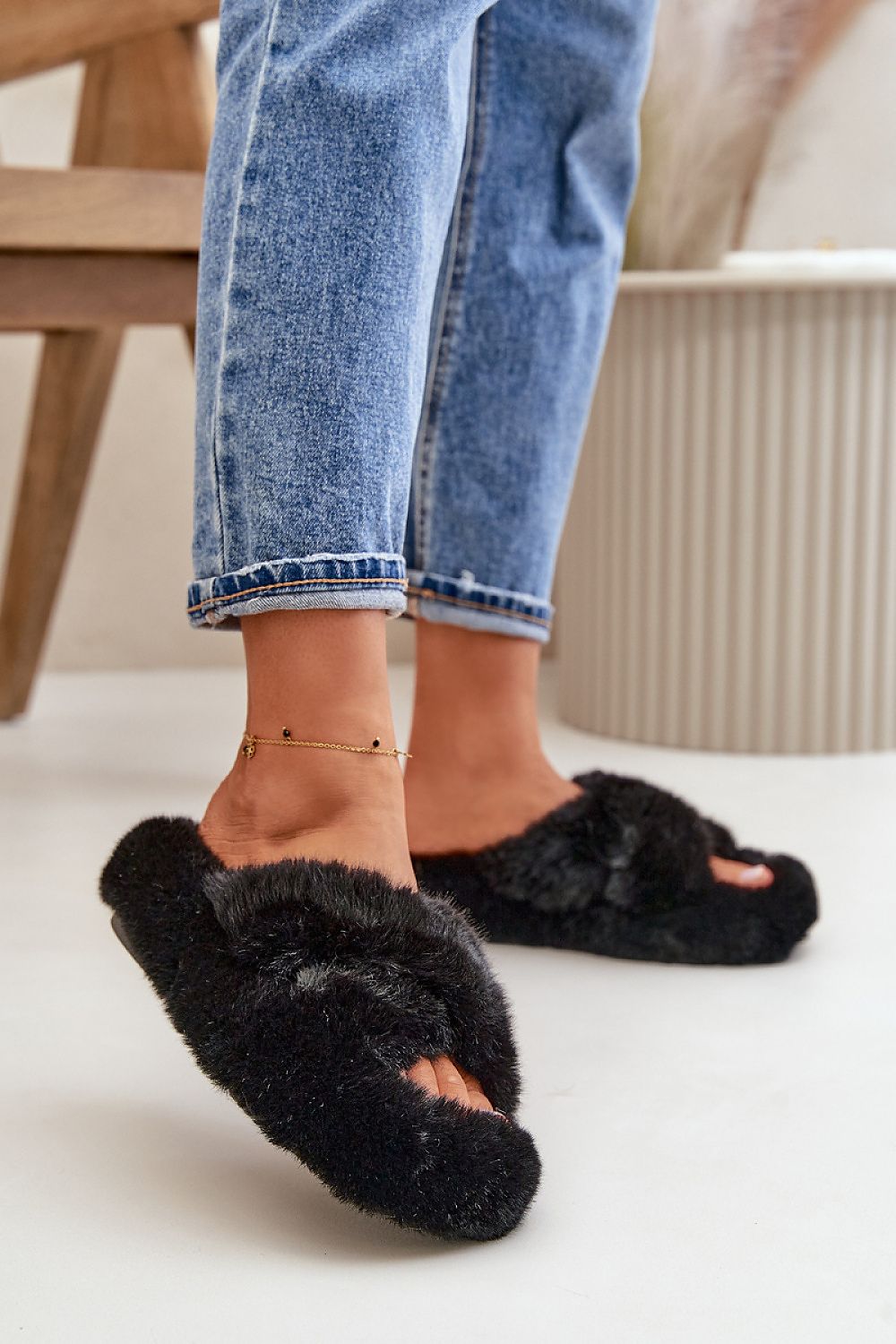 Women's slippers with a thick sole