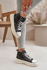 Classic lacing women's sneakers