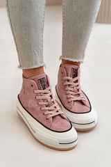 Women's sneakers with solid rubber sole