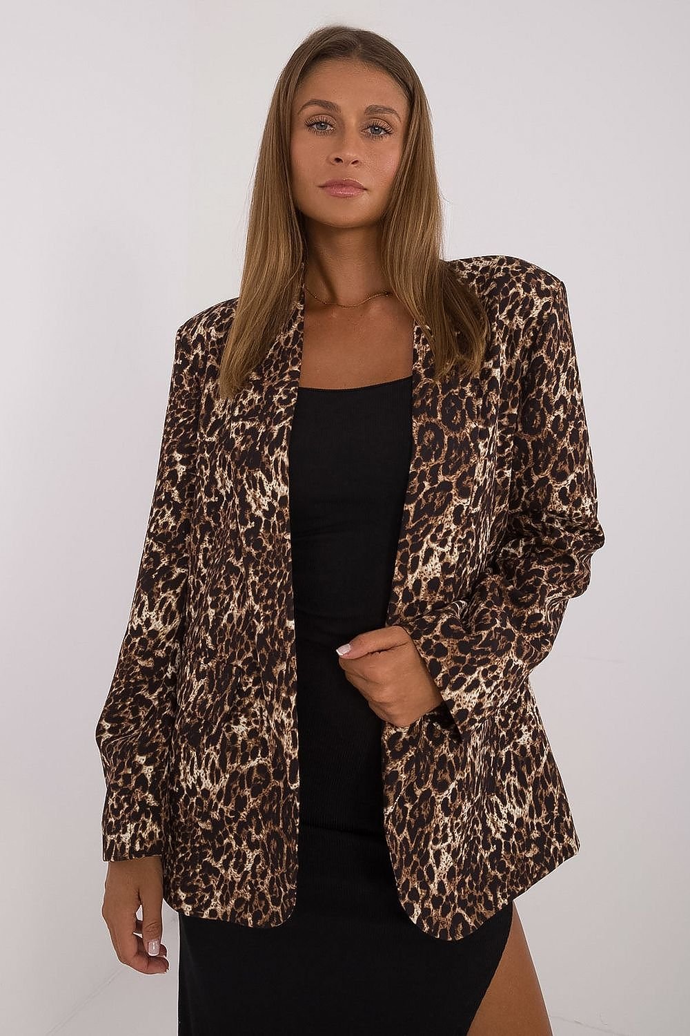 Long sleeves jacket with a stylish animal motif