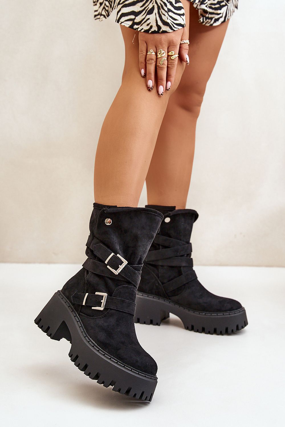 Rounded toes ankle heel boots