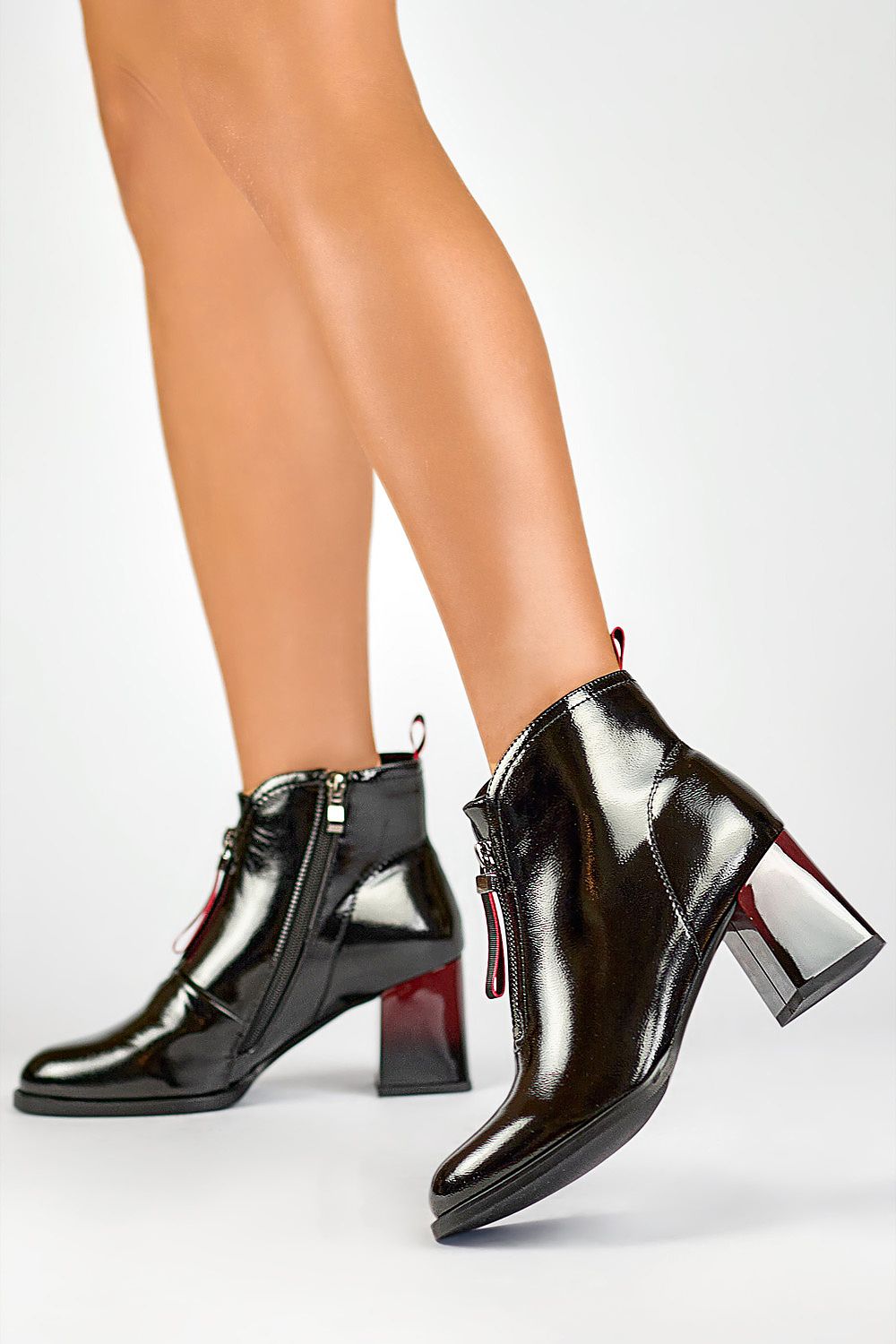 PRIMO patent leather heel boots