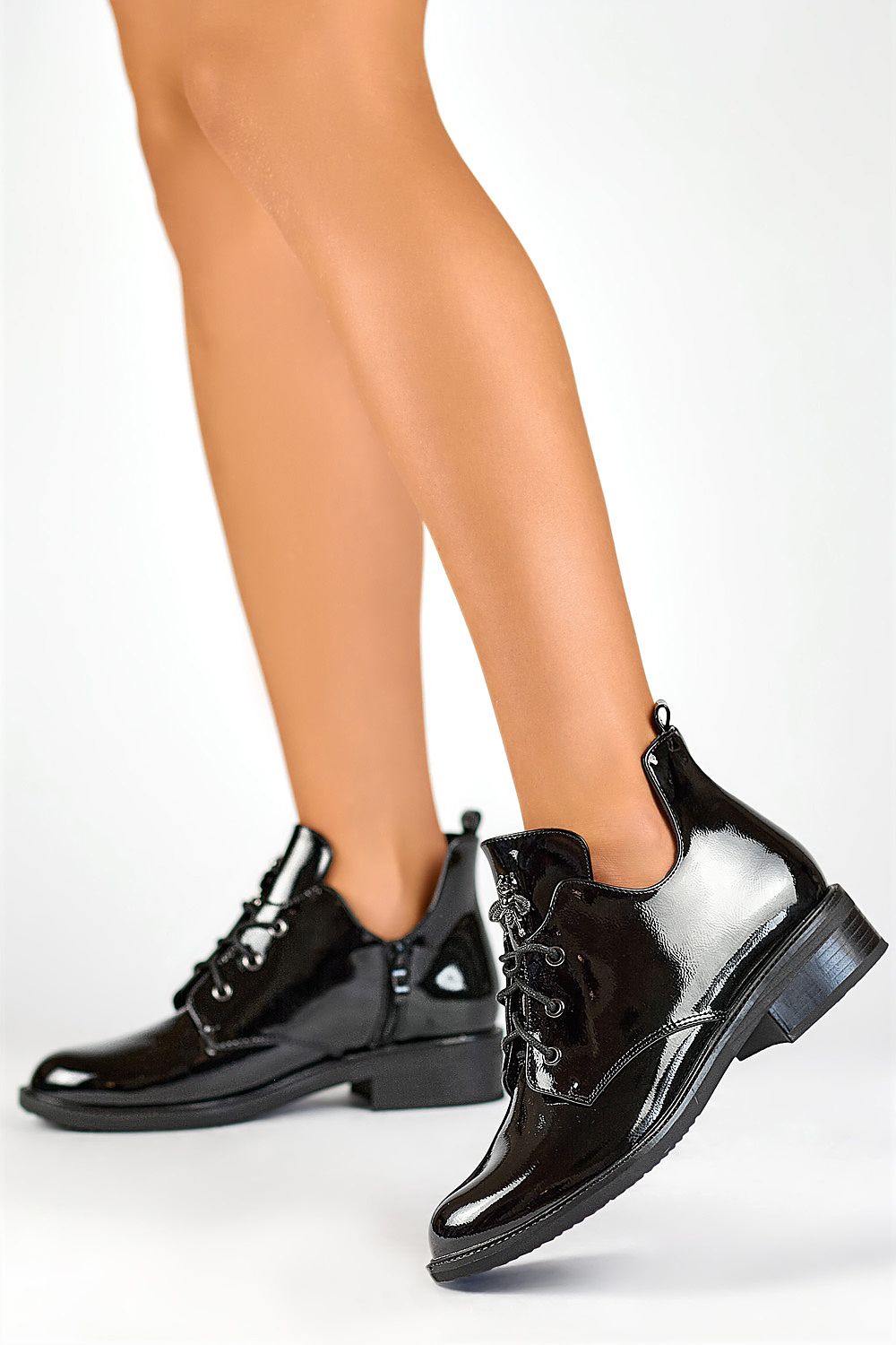 PRIMO Black patent leather boots