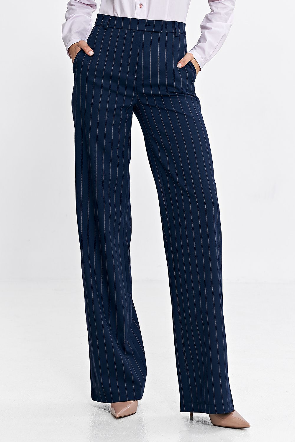 Women's high waist trousers with a fitted fit