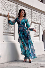 Beautiful flowing cut patterned motif daydress