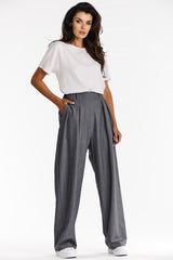 Elegant trousers with wide fabric legs