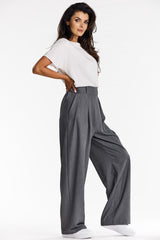 Elegant trousers with wide fabric legs