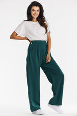 Elegant trousers with wide fabric legs