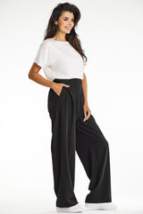 Elegant trousers with wide fabric legs