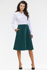 Elegant, flared midi skirt made of gussets