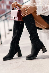 Rounded toes black heel boots