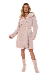 Beige long sleeves bathrobe