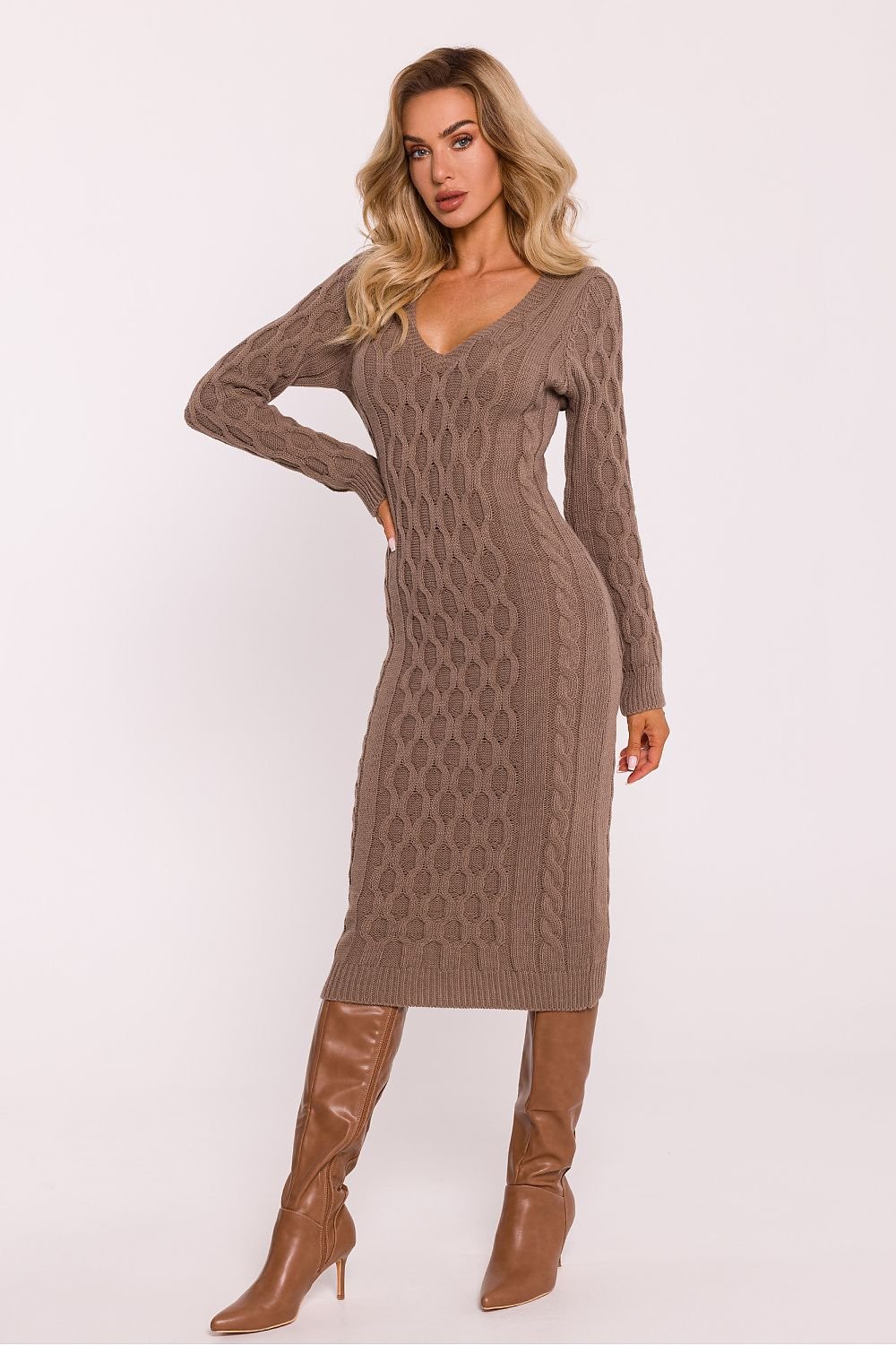 Sweater dress with a fitted cut