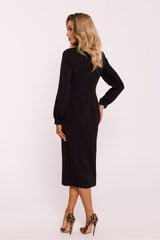 Long sleeves day dress with a fitted cut