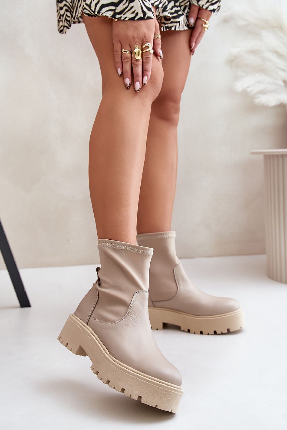 Women's slip-on ankle boots