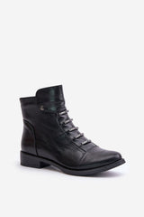 Jezzi black boots on a flat heel