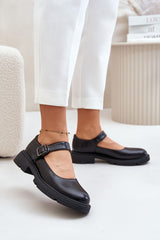 Fashionable low shoes made of eco leather