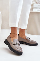 Elegant natural leather loafers