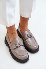 Elegant natural leather loafers