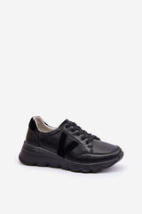 Lightweight black sports shoes