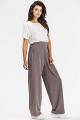 Elegant trousers with wide fabric legs