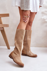 Classic cut knee-hight Boots